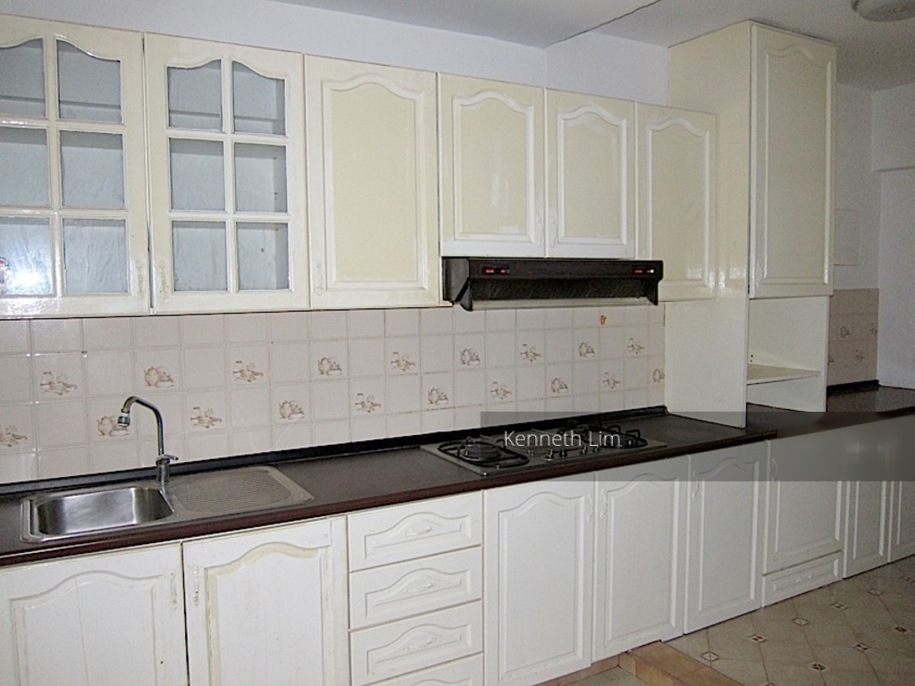 Tampines Court (Enbloc) (D18), Condominium #121114792